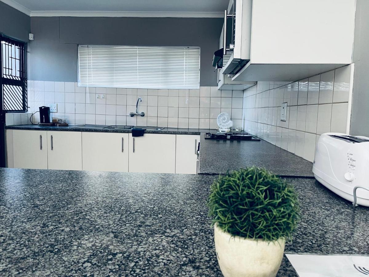 Otis Self Catering Apartment Walvis Bay Exterior foto