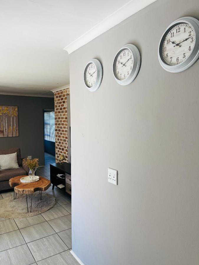 Otis Self Catering Apartment Walvis Bay Exterior foto