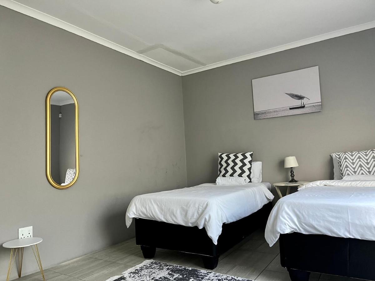 Otis Self Catering Apartment Walvis Bay Exterior foto