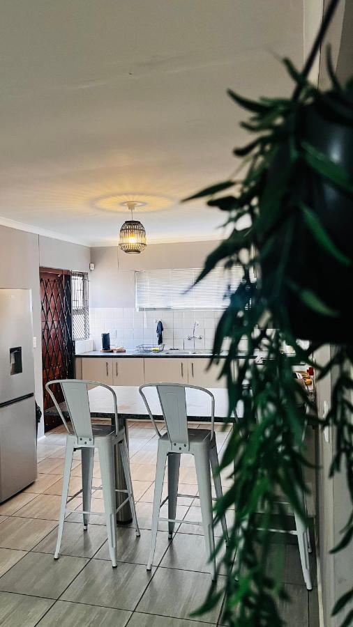 Otis Self Catering Apartment Walvis Bay Exterior foto