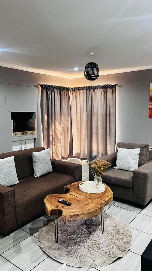 Otis Self Catering Apartment Walvis Bay Exterior foto